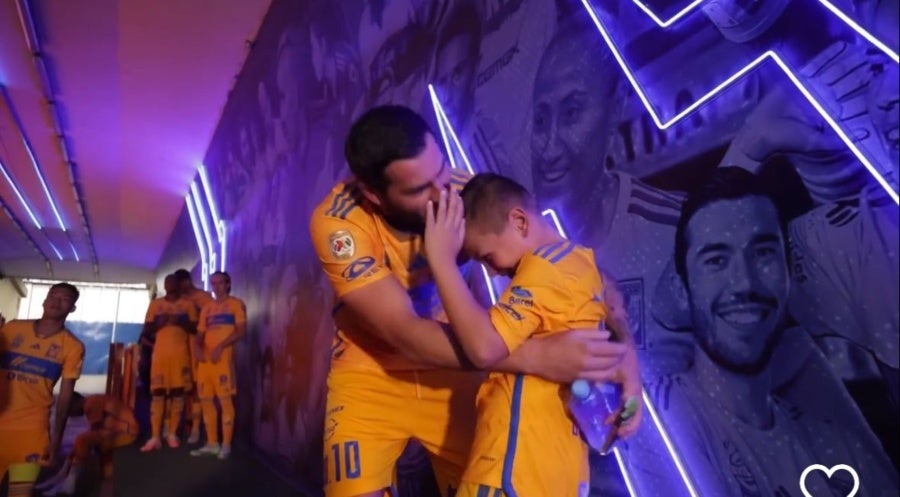 André-Pierre Gignac con su hijo