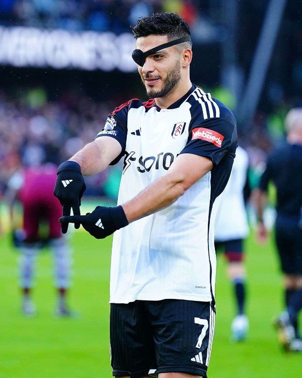 Raúl Jiménez celebrando su gol contra West Ham 