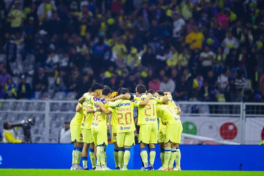 América en un partido en el Azteca