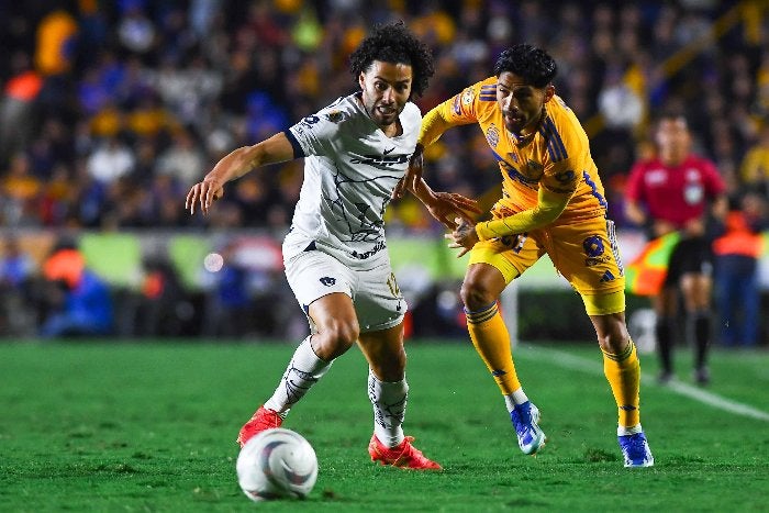 Chino Huerta durante el partido de Vuelta vs Tigres