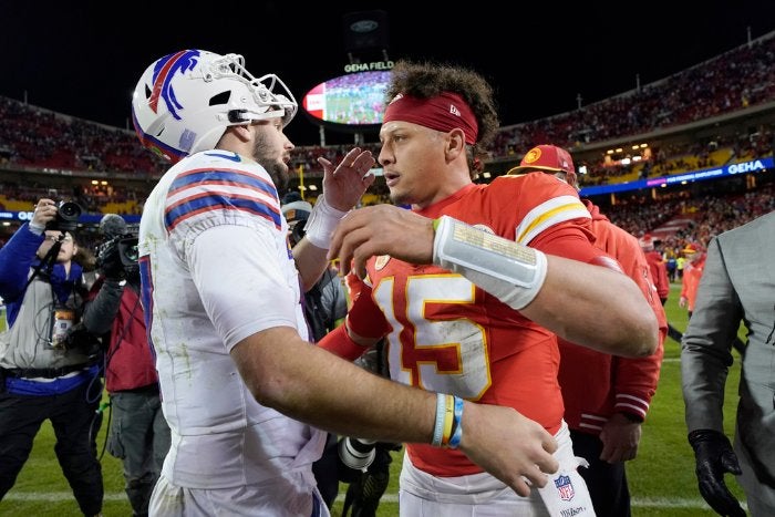 Chiefs y Bills disputaron un muy buen partido bastante parejo