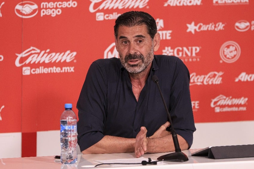 Fernando Hierro, director deportivo de Chivas
