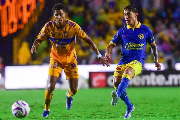 América enfrentando a los Tigres