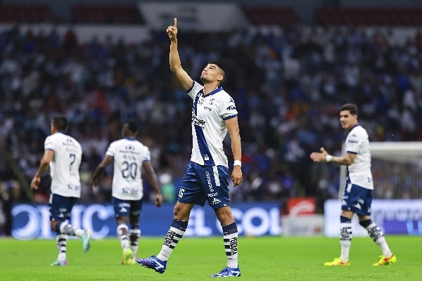 Guillermo Martínez celebrando su gol 