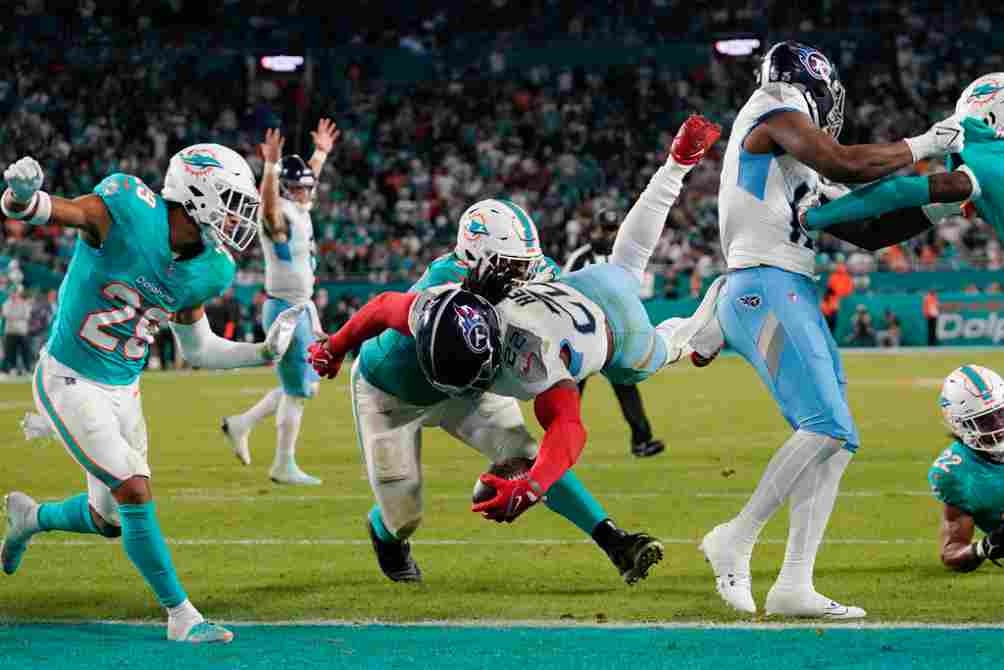 Los Miami Dolphins en el partido ante Titans