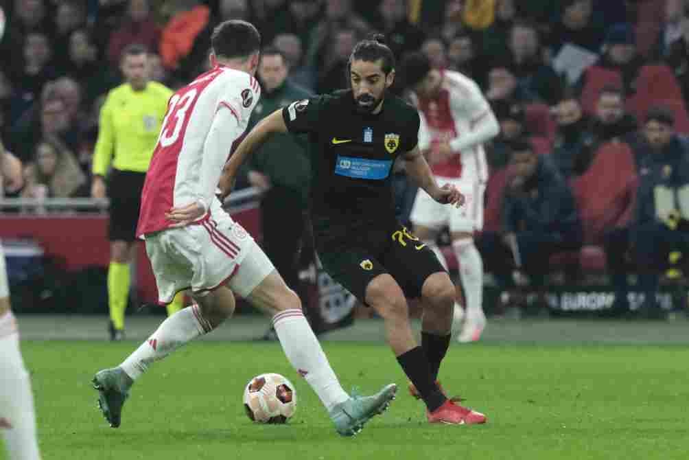 Pizarro en el compromiso ante Ajax