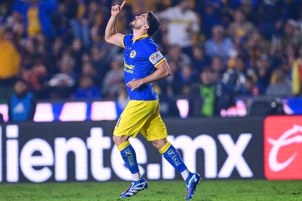 Henry celebrando su gol frente a los Tigres