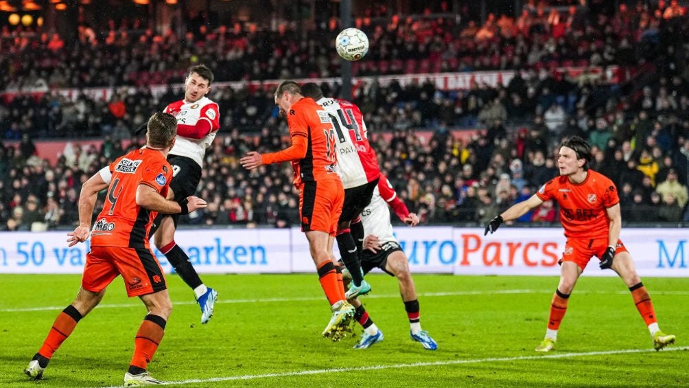 Santi y uno de sus goles en la Eredivisie 