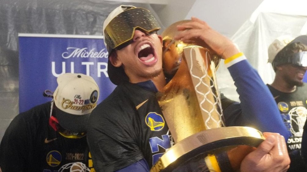 Juan Toscano el la celebración de Golden State en 2022