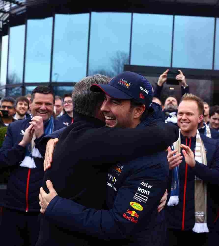 Christian Horner y Checo Pérez 