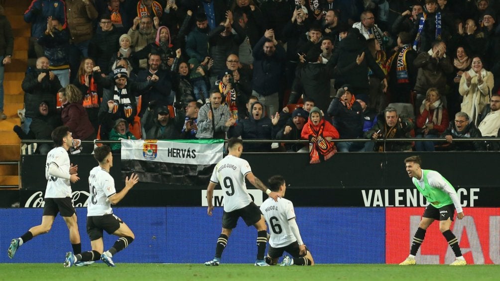 Valencia celebrando el gol del empate vs Barcelona