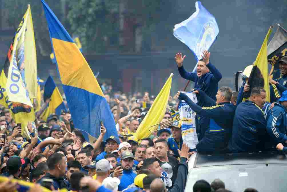 Riquelme con la afición de Boca Juniors