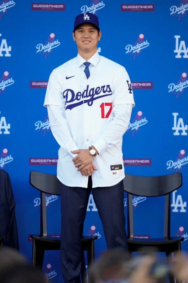 Ohtani firmó con los Dodgers por 10 años y 700 mdd