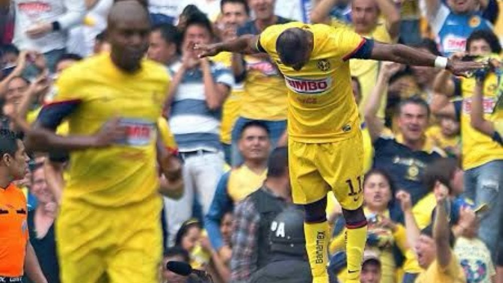 Mítico festejo de Christian Benítez en América