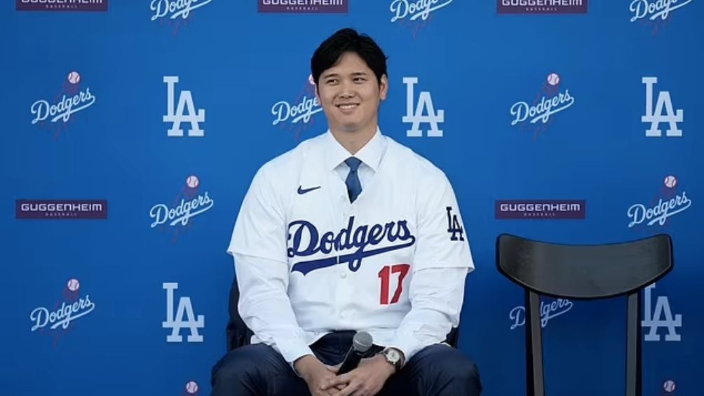 Ohtani en la conferencia de su presentación