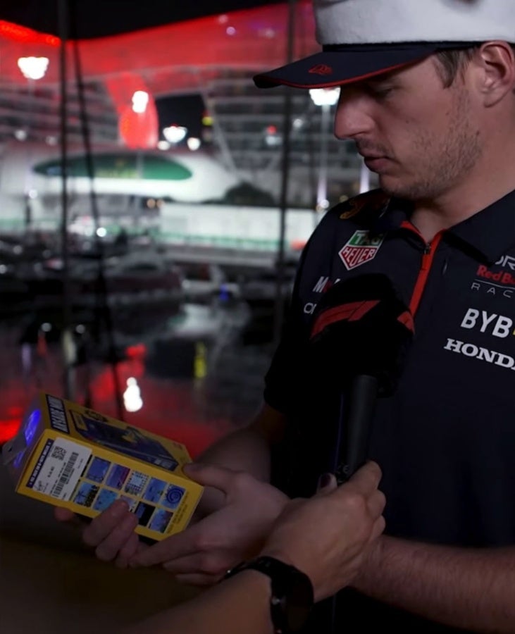 Max Verstappen fue sorprendido por un mini videojuego