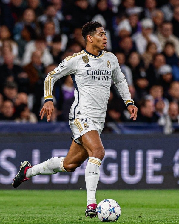 Jude con la playera del Real Madrid 