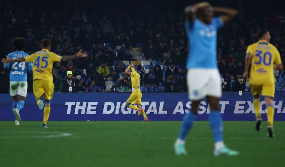 Frosinone vapulea 4-0 a Napoli y llega a Cuartos de Final de Copa Italia