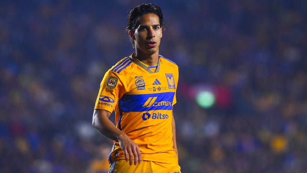 Diego Lainez responde a 'hater' que se burló del subcampeonato de Tigres en el Estadio Azteca