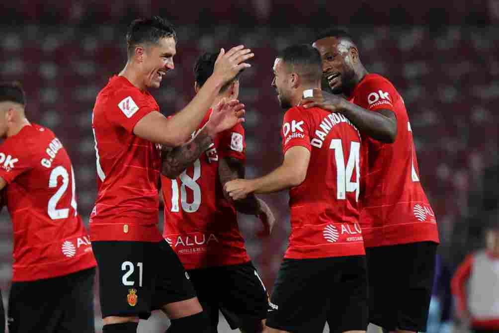 Jugadores de Mallorca en celebración de gol 