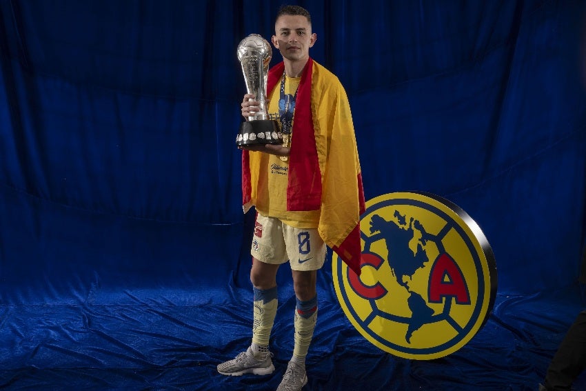 Fidalgo, Campeón del AP23 con América