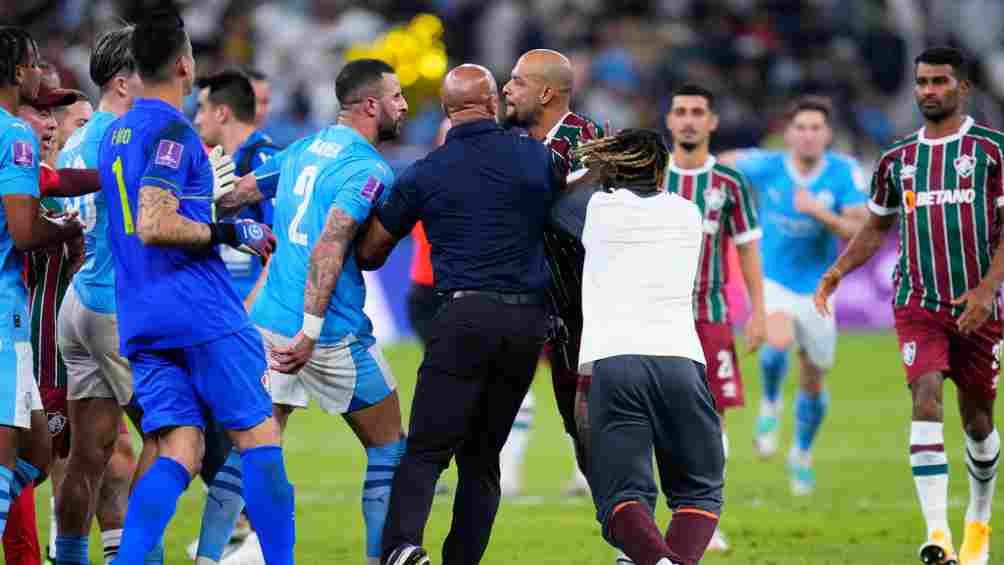 Felipe Melo y Kyle Walker en confrontación