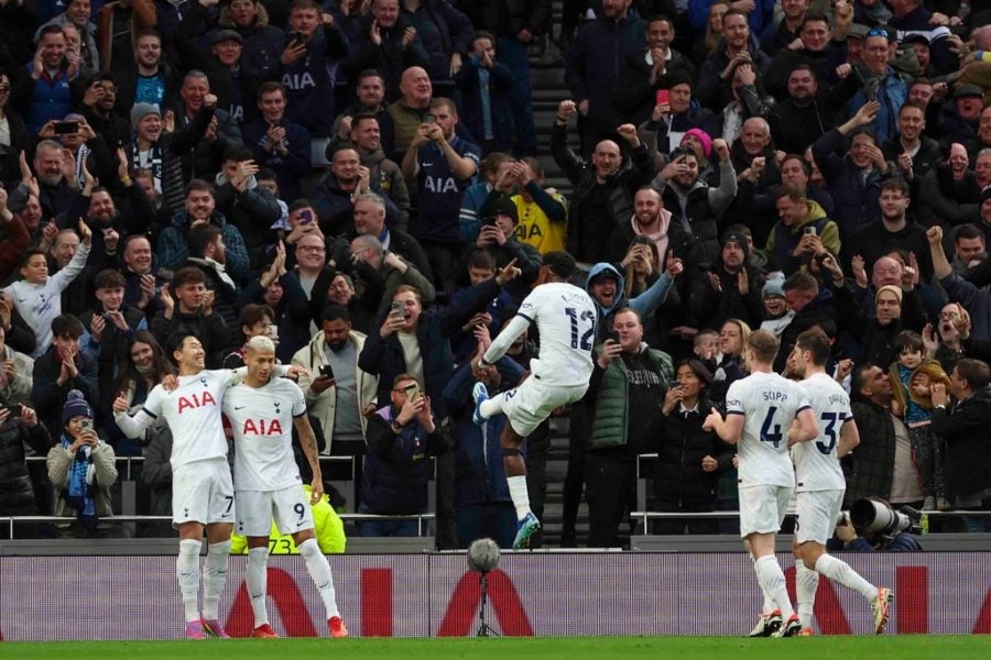 Tottenham es 4to de la Premier League