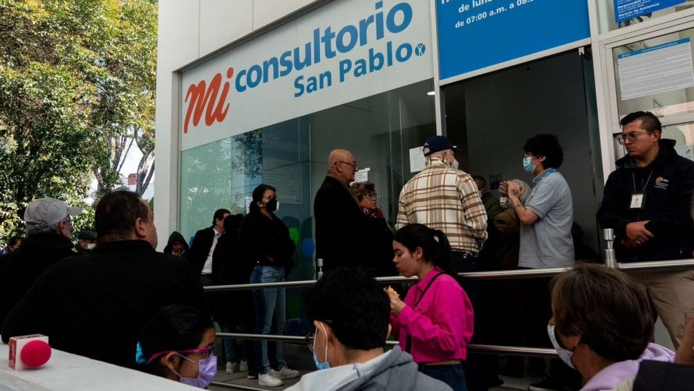 Farmacias de Ciudad de México se reabastecen con vacunas contra COVID-19