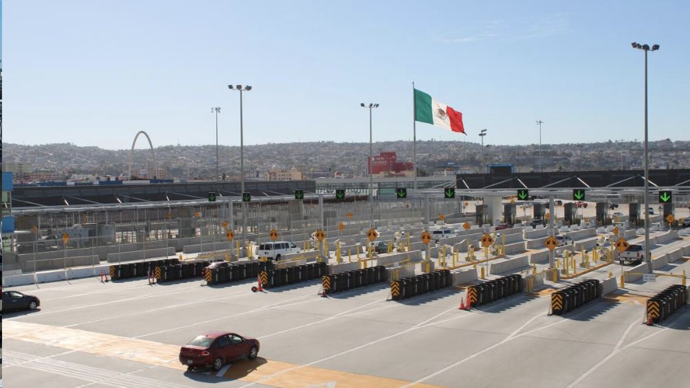 Las fronteras se llenan de paisanos que volverán a México