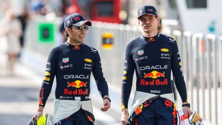 Max y Checo haciendo equipo 