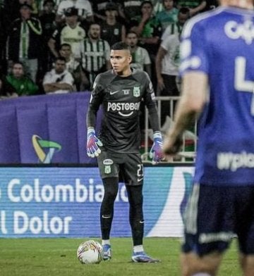 Kevin Mier durante un partido