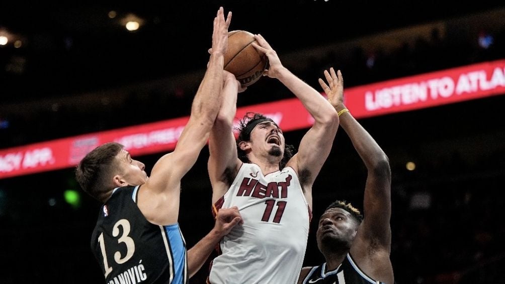 Jáquez Jr en un partido con el Heat