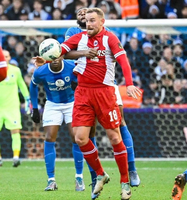 Antwerp enfrentando al Genk