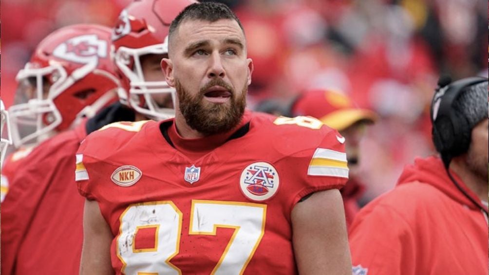 Kelce en el juego ante Raiders