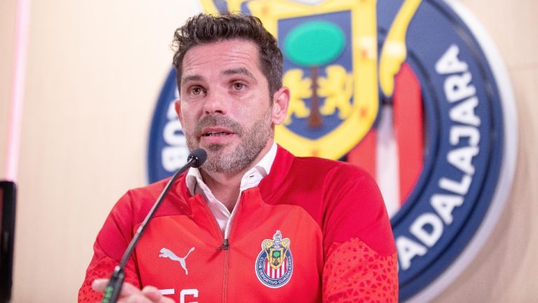 Fernando Gago vive sus primeros días en Chivas 