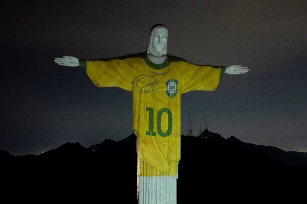 Brasil le rindió un homenaje a Pelé 