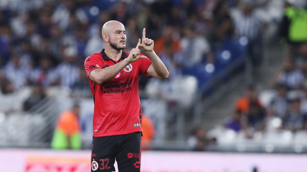 Xolos es el quinto equipo de Charly en México