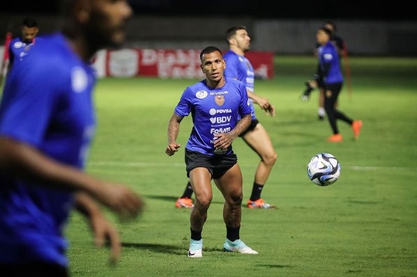 Otero entrenando con la Selección de Venezuela 