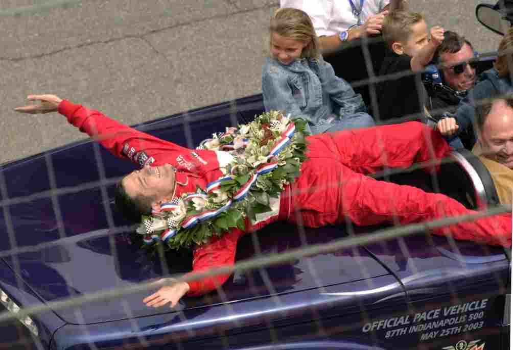 Gil de Ferran en celebración en 2003