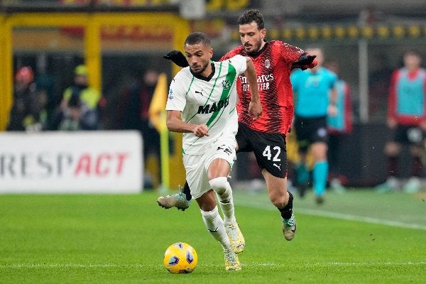 Sassuolo enfrentando al AC Milan