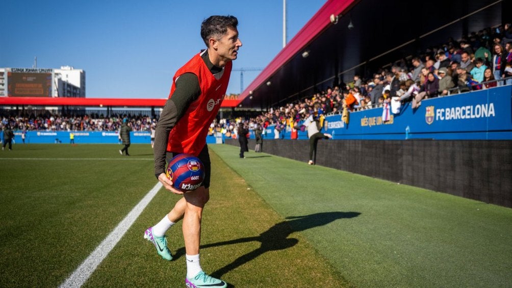 Robert Lewandowski en el entrenamiento del Barça