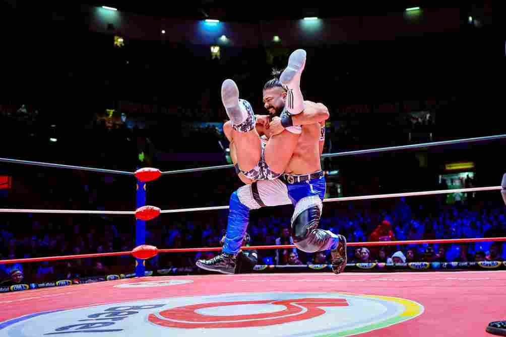 Andrade en su pelea ante Volador Jr