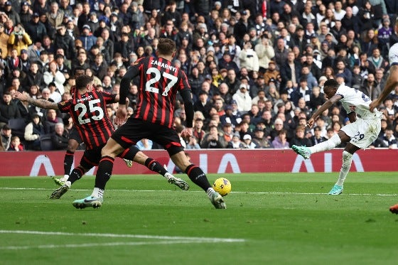 Pape Matar Sarr anotó el primer gol del juego