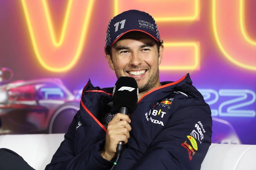 Checo Pérez en conferencia de prensa