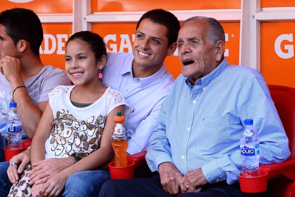 'Chicharito' en un evento en honor a su abuelo, Tomás Balcázar