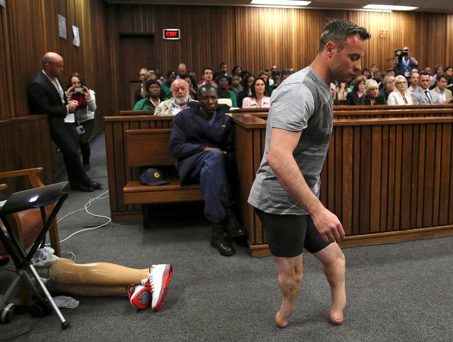 Oscar Pistorius recibió libertad condicional