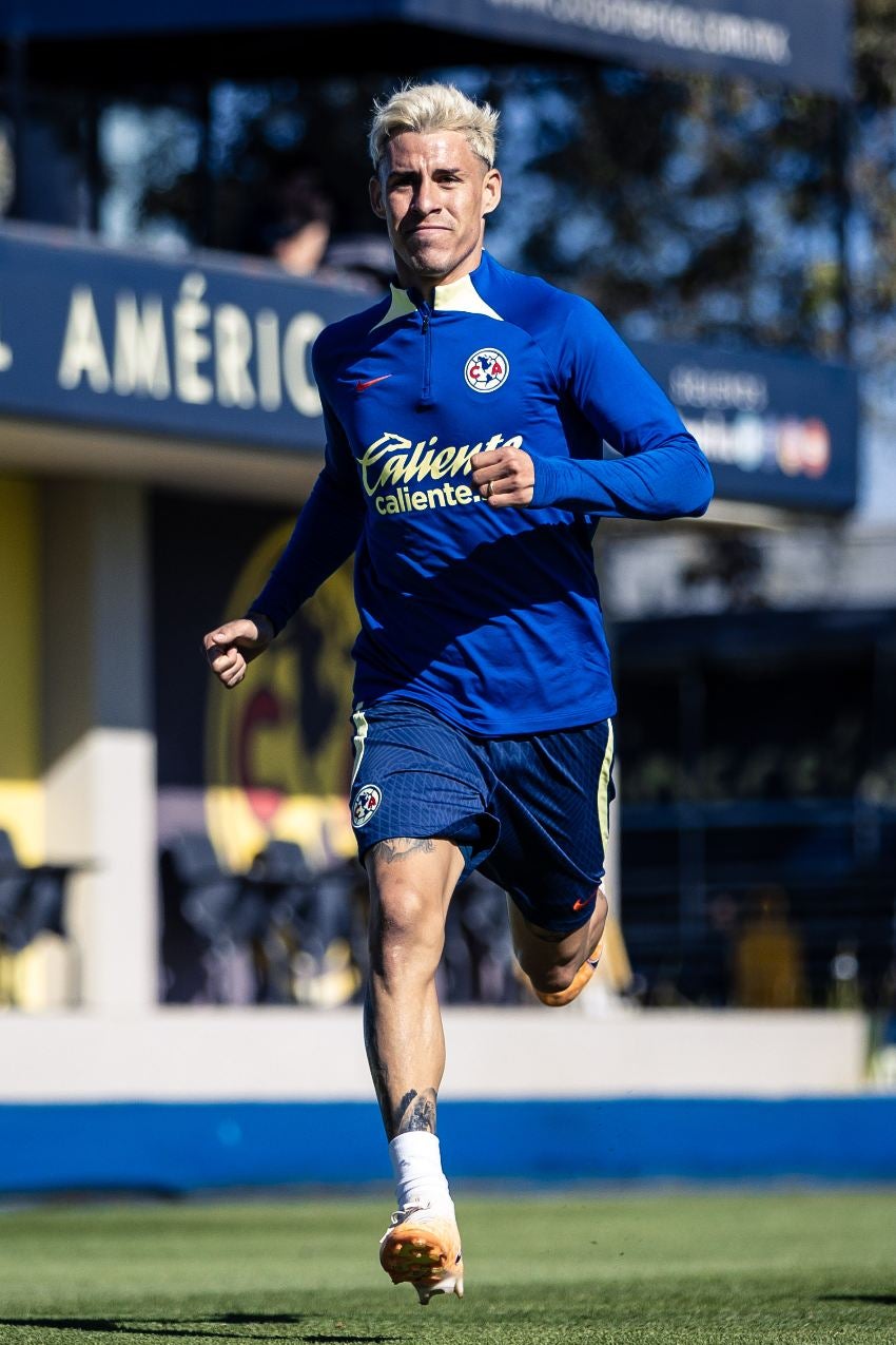 'Chicote' Calderón en entrenamiento con América