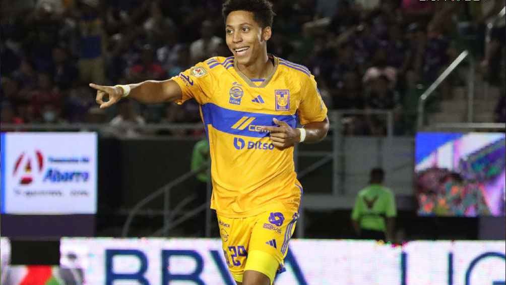 ¡De no creerse! Ozziel Herrera olvida su visa y se pierde inicio de pretemporada con Tigres