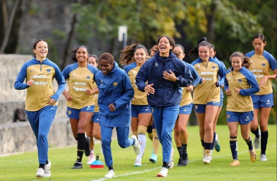 Pumas Femenil entrenando en Cantera