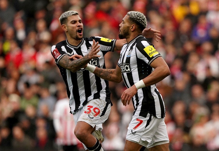 Newcastle avanzó de ronda en la FA Cup